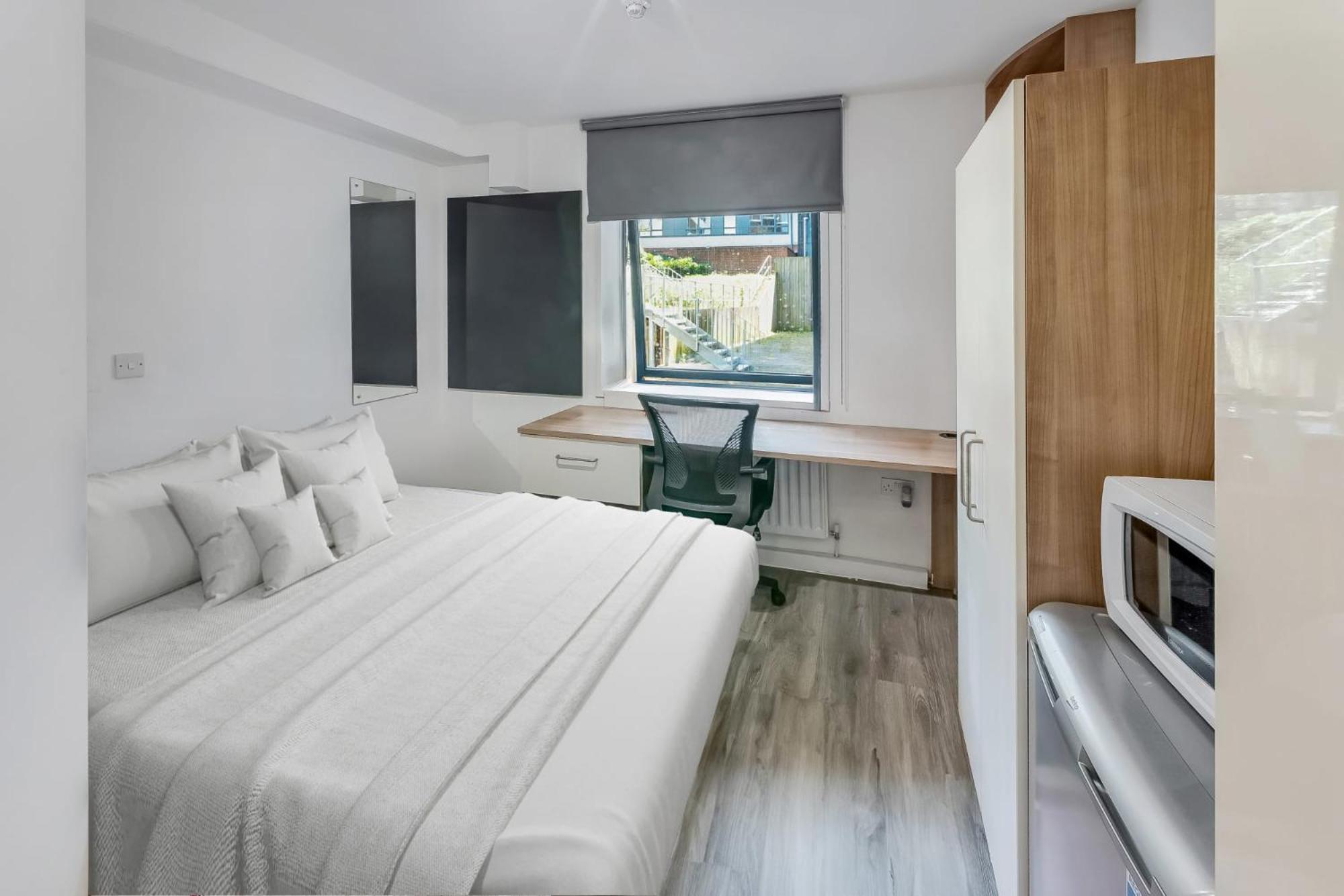 Apartment For Students Only Chapter Islington In *
